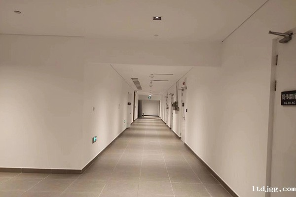 智能疏散指示系统有哪些通信接口？