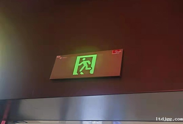 智能疏散系统在哪五个紧急情况下会发挥关键作用？