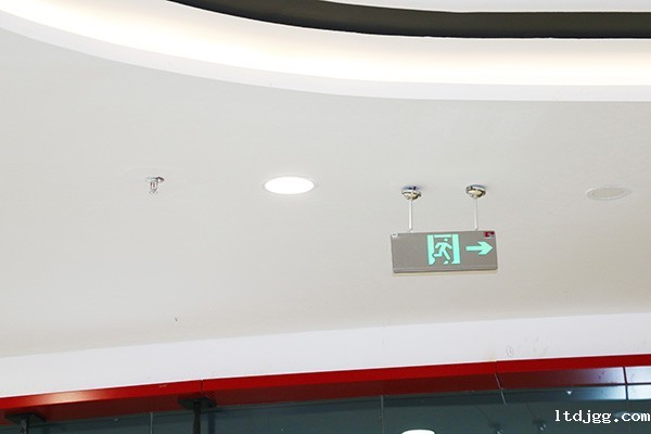 消防应急照明与疏散指示系统的节能与环保