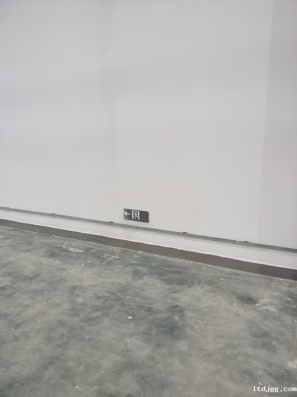 智能疏散系统的维护周期和流程是怎样的？