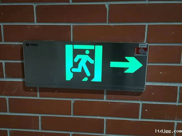 集中控制智能疏散系统在复杂环境中表现如何？