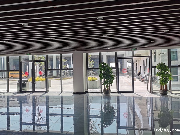 应急照明疏散指示系统的安装标准是什么？