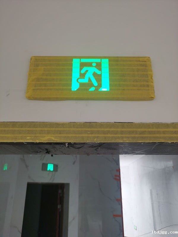 地下空间应急疏散系统的特殊设计要求有哪些？